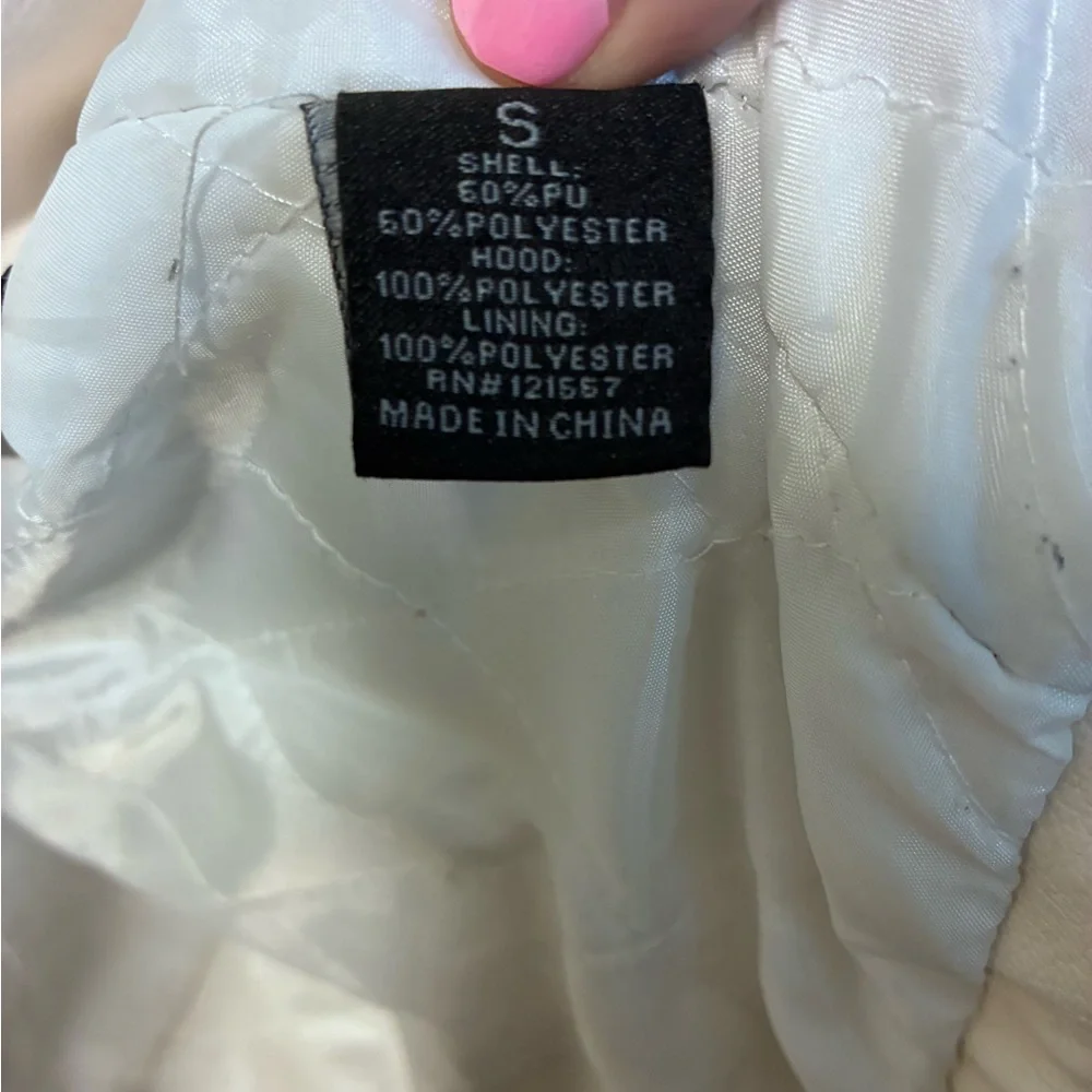 FRIEDA White Faux Leather Quilted Vest with Black Trim - Picture 6 of 6